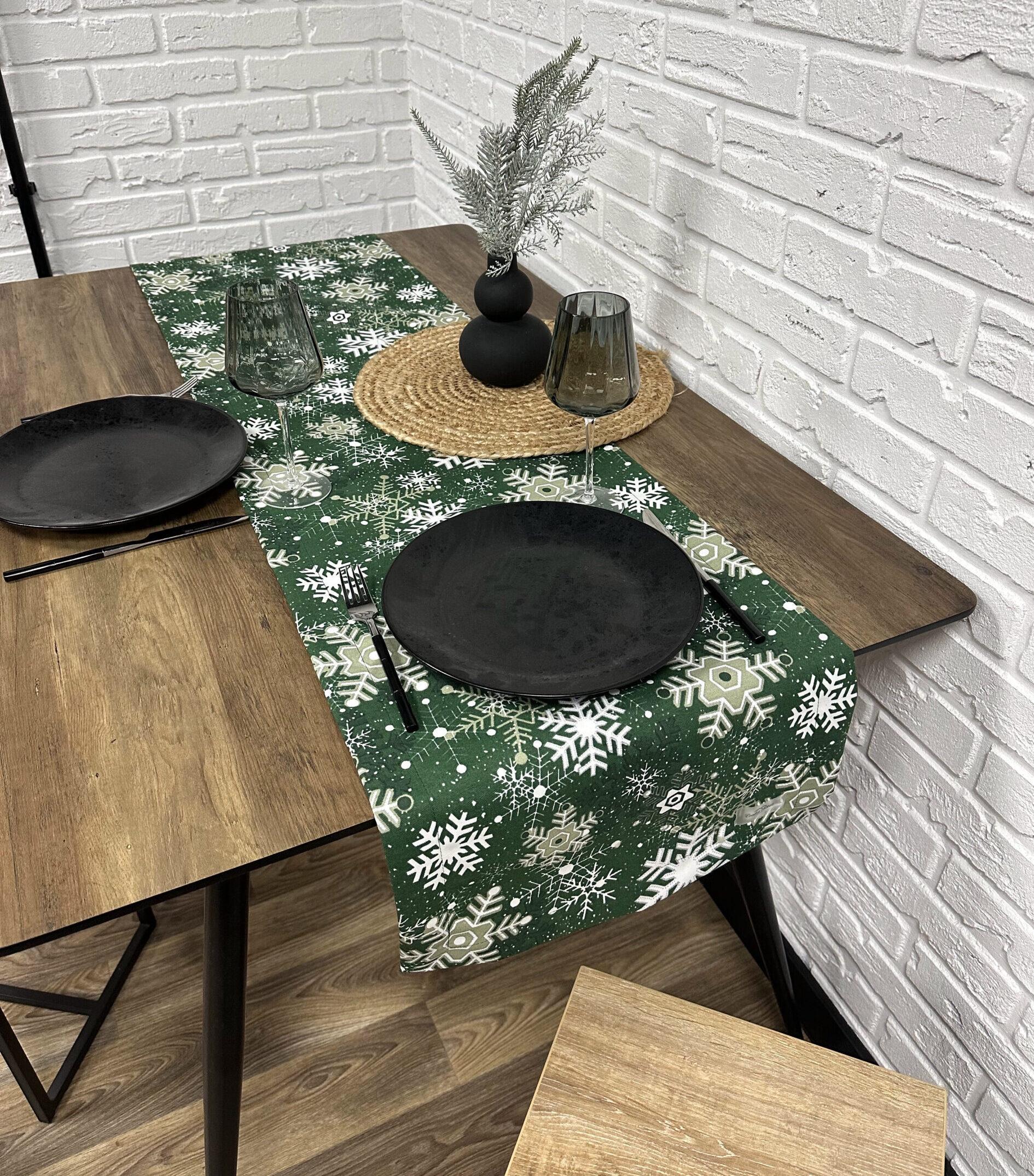 Дорожка на стол Comfort Home X-mas snowflakes новогодняя водоотталкивающая с тефлоновым покрытием 160x40 см (5054226)
