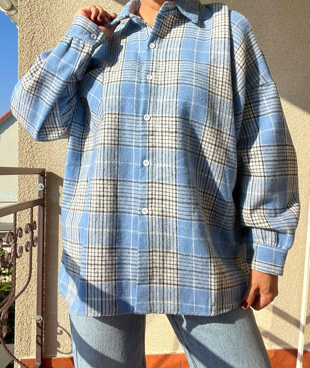 Рубашка женская Baoyu 221 клетчатая оверсайз в клетку теплый байковый карман OS Голубой (2766) - фото 2 Рубашка женская Baoyu 221 клетчатая оверсайз в клетку теплый байковый карман OS Голубой (2766) - фото 2