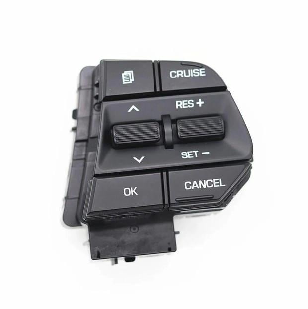 Кнопки круиз-контроля Hyundai Sonata LF (96700-C1510)