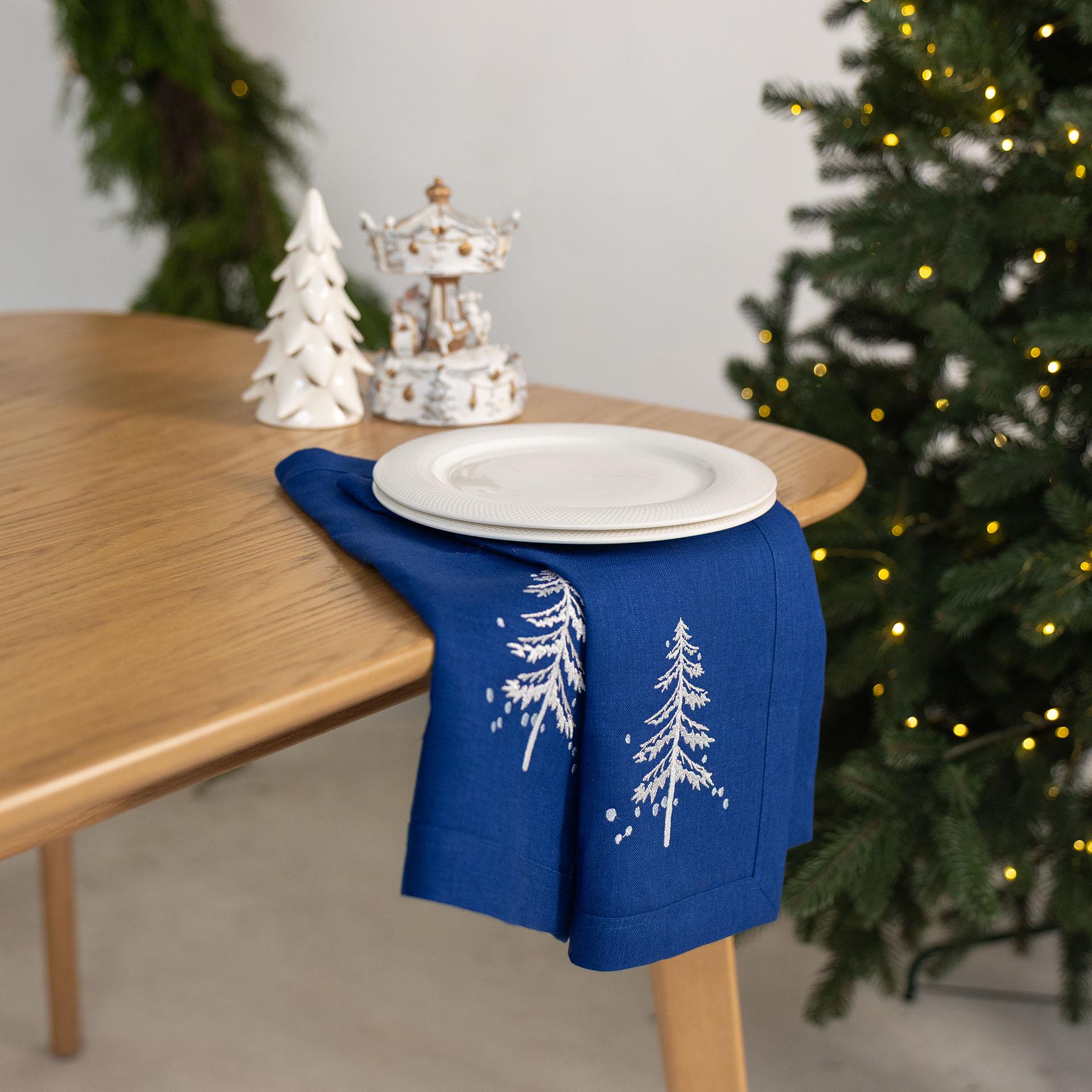 Серветка новорічна Едельвіка Ялинки 0,40х0,40 м 2 шт. (497-25/00)