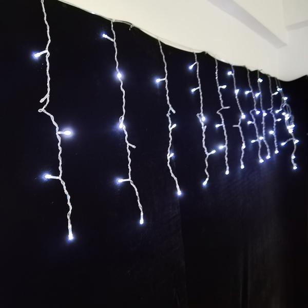 Гирлянда LED бахрома Novogod'ko 83 лампочки 3х0,6 м мерцание Холодный белый (973779)