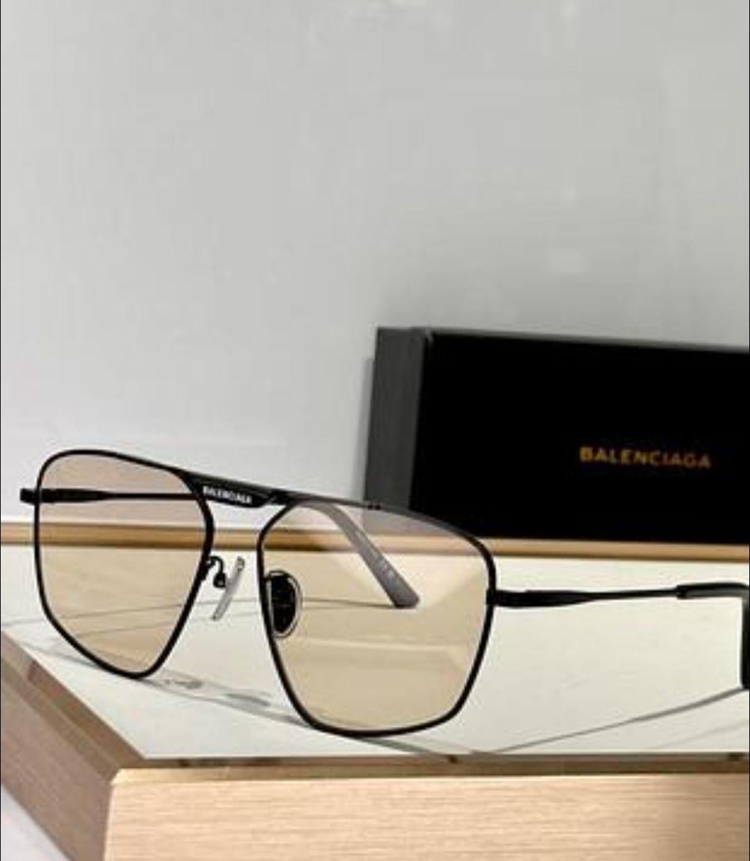 Солнцезащитные очки женские Balenciaga с коричневой линзой