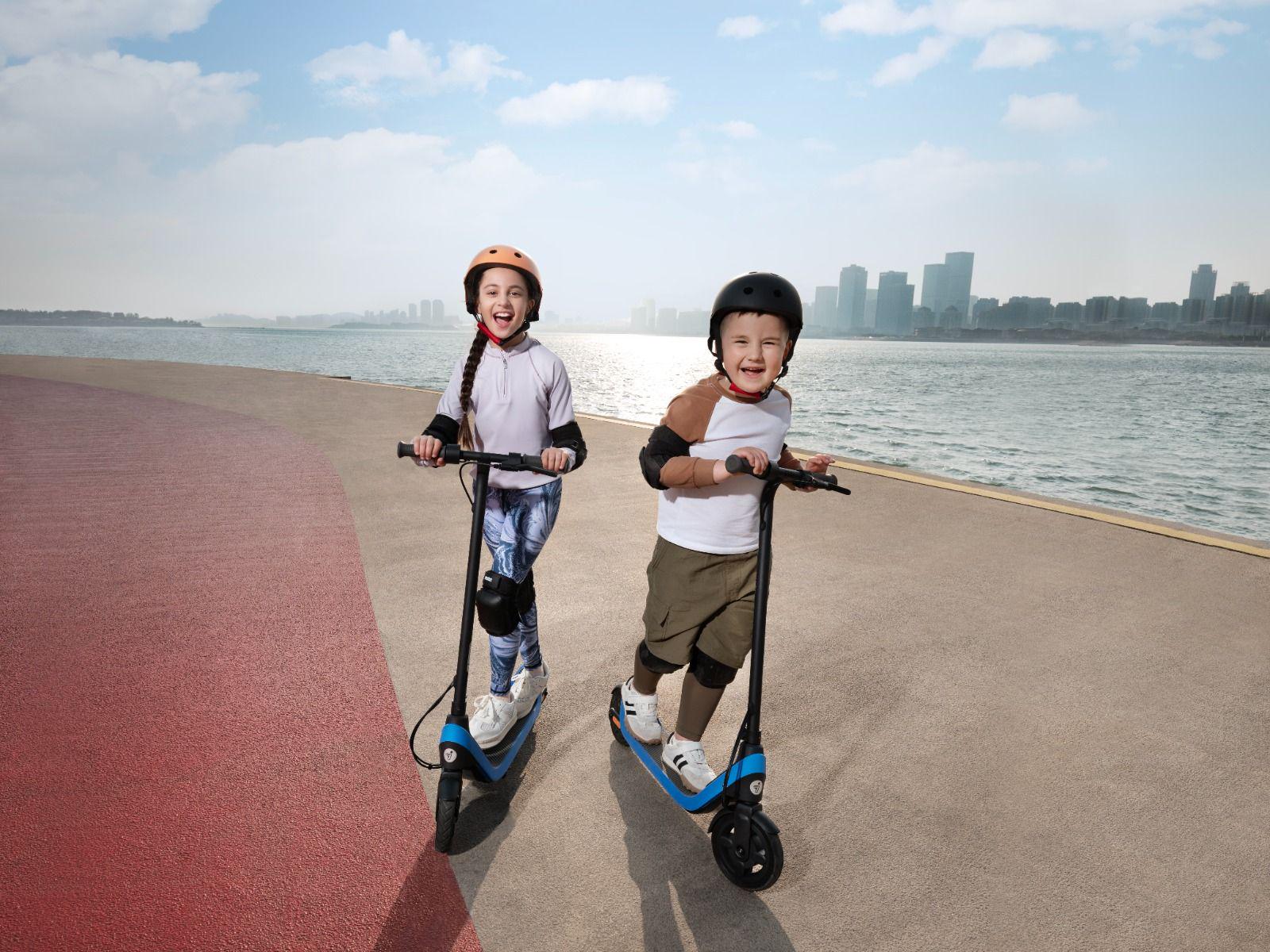 Електросамокат дитячий Segway Ninebot C2 Lite Синій (AA.10.05.01.0003) - фото 8 Електросамокат дитячий Segway Ninebot C2 Lite Синій (AA.10.05.01.0003) - фото 8