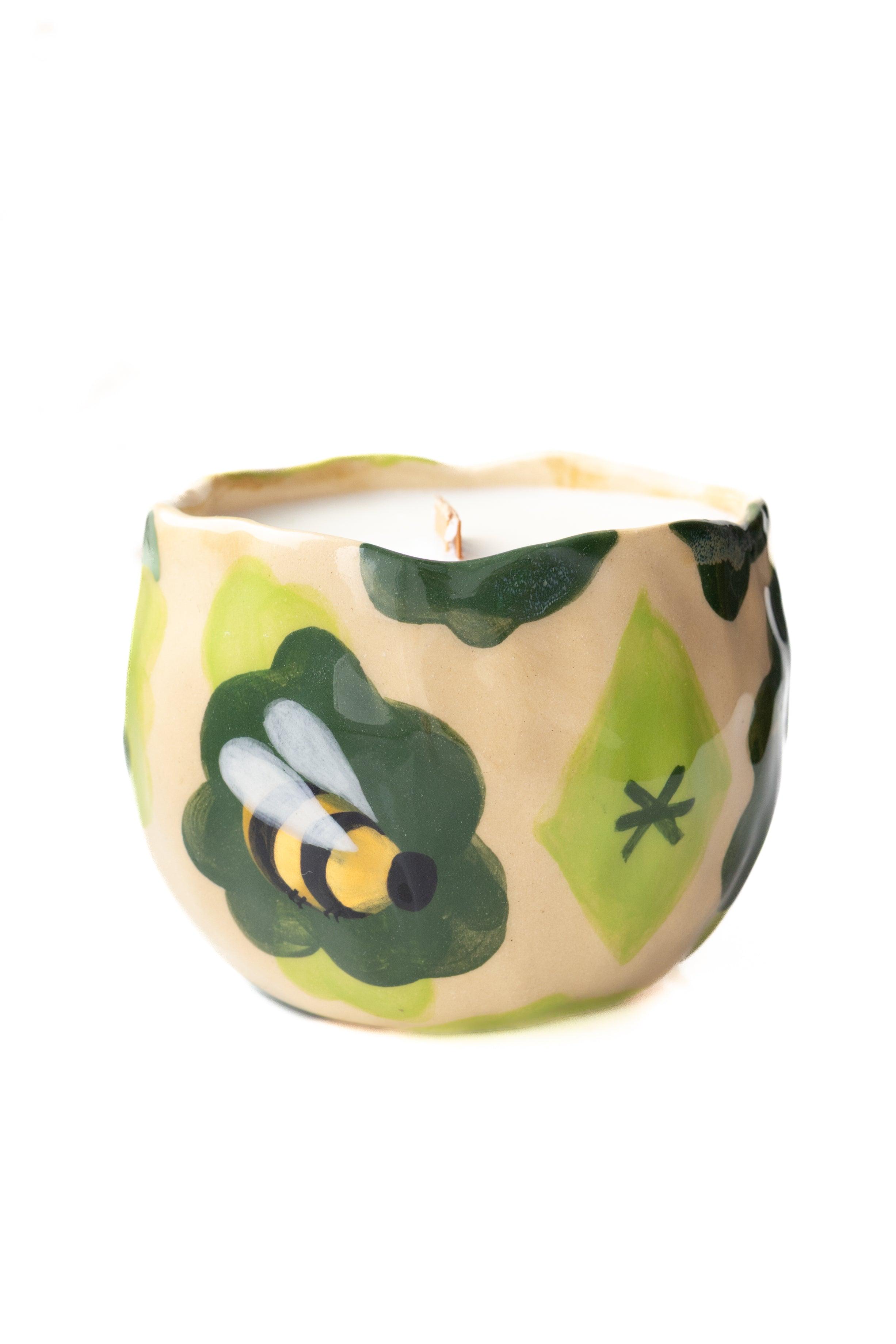 Свічка ароматична у керамічному кашпо "Шепіт смарагдового гаю" Зелений