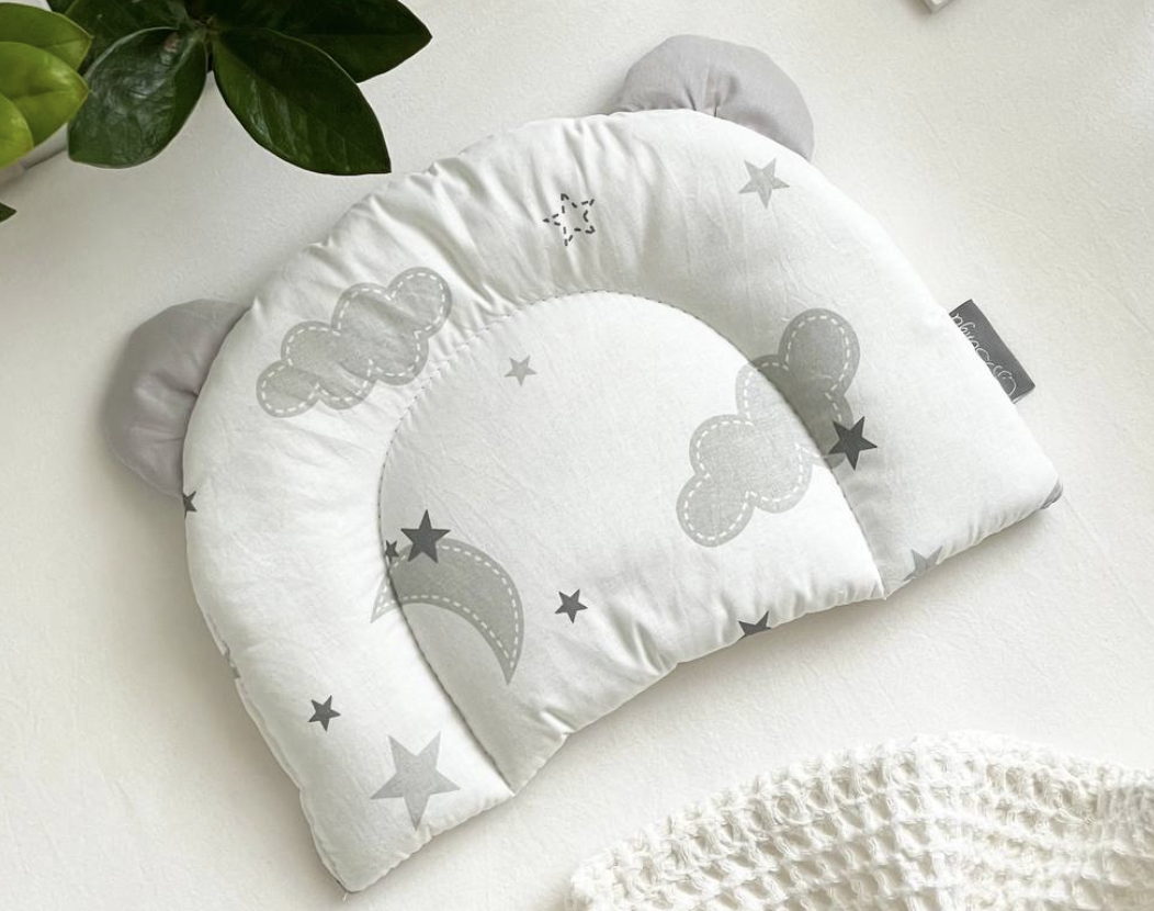 Подушка-позиционер с ушками детская 28х21 см Серые облака Подушка-позиционер с ушками детская 28х21 см Серые облака