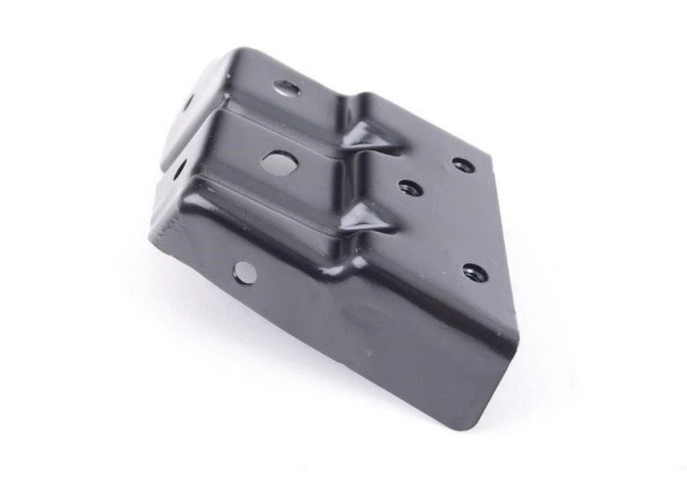 Крепление переднее крыла Volkswagen Touareg 2014-2018 правое (7P6821152A)