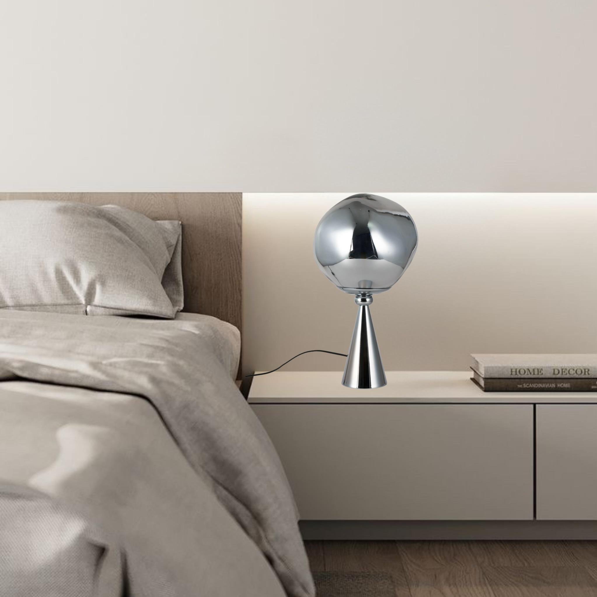 Лампа дизайнерська Melt з плафоном 28 см Срібний (93-T01-1) - фото 2 Лампа дизайнерська Melt з плафоном 28 см Срібний (93-T01-1) - фото 2