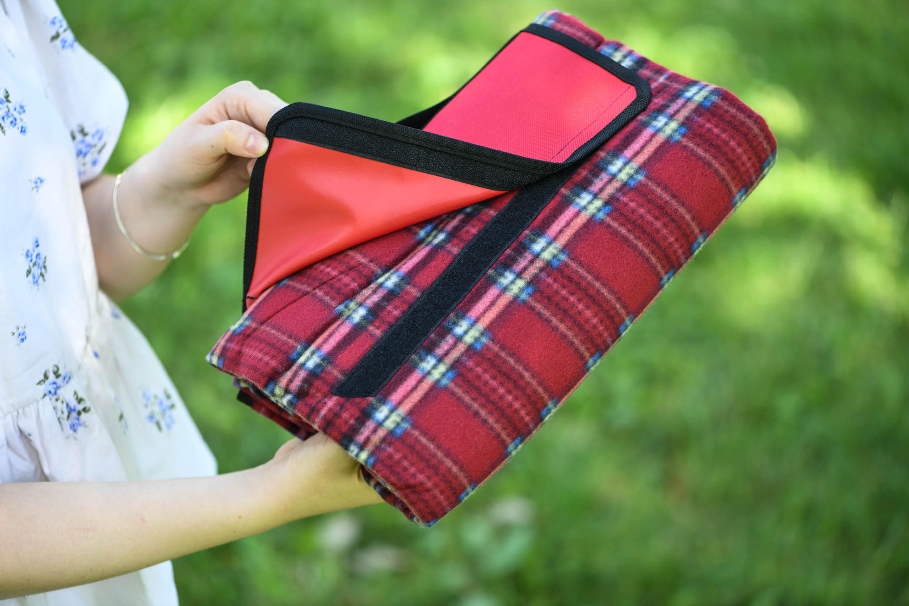 Плед Ardesto Picnic Клітинка 100% поліестер 130х170 см Червоний (ART0916RC) - фото 6