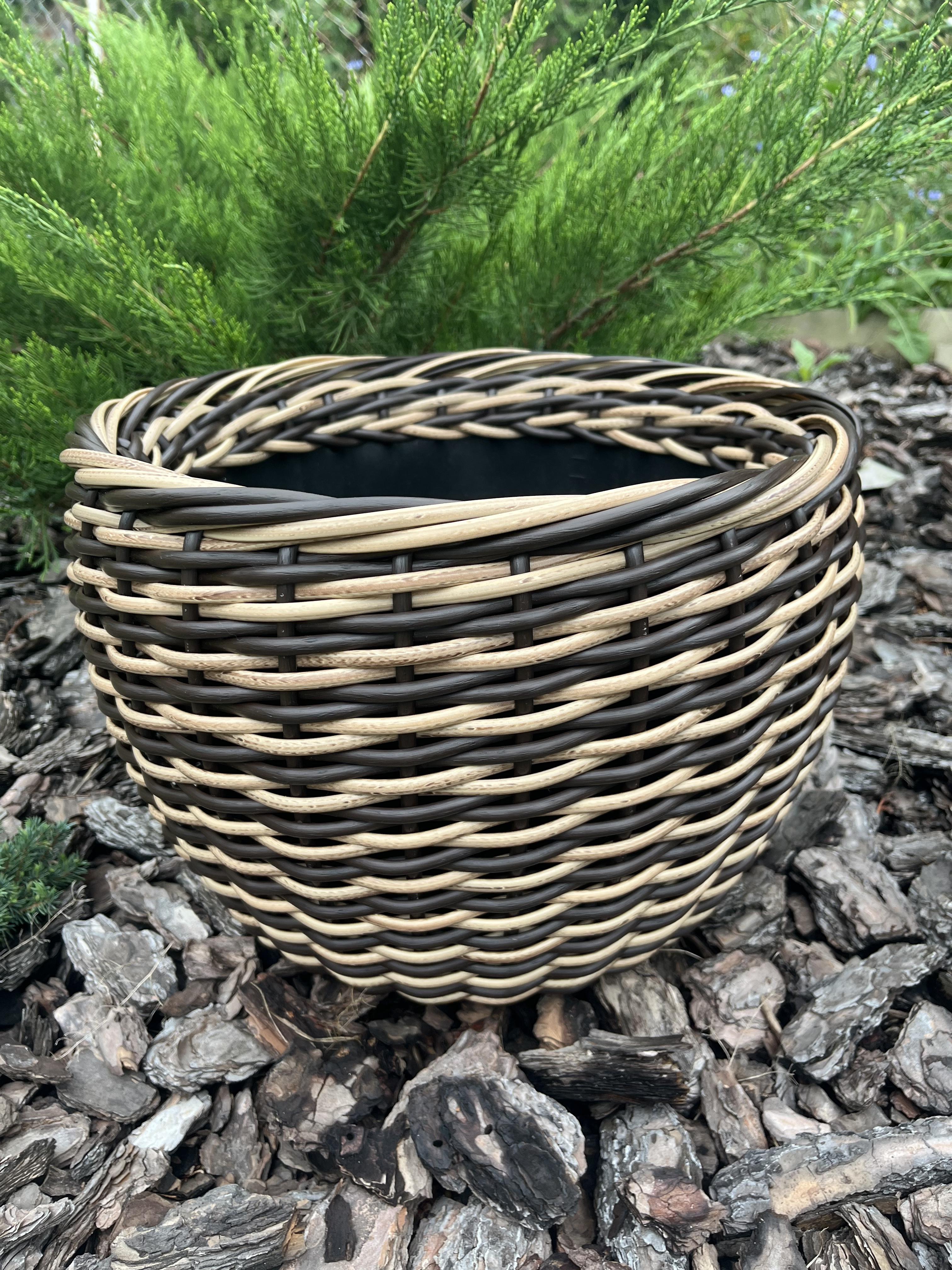 Кашпо для цветов из искусственного ротанга 16 л Комби (28004516) - фото 2 Кашпо для цветов из искусственного ротанга 16 л Комби (28004516) - фото 2