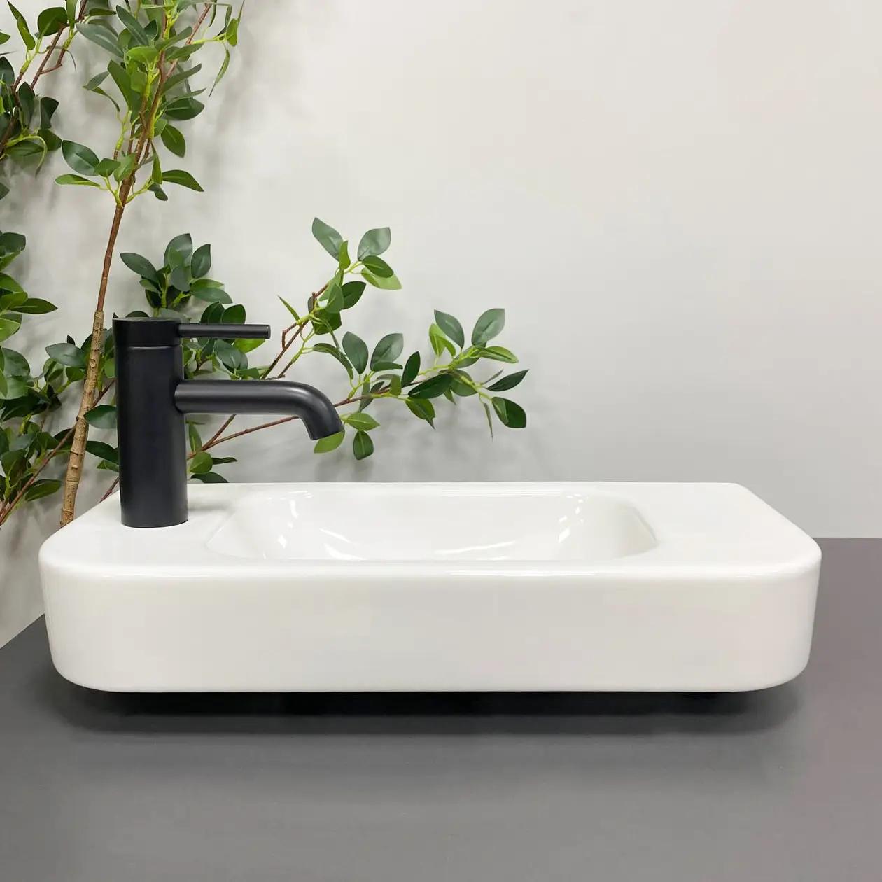 Раковина підвісна VBI Aprilia R прямокутна 220x505 мм Білий (VBI-015607) - фото 3 Раковина підвісна VBI Aprilia R прямокутна 220x505 мм Білий (VBI-015607) - фото 3