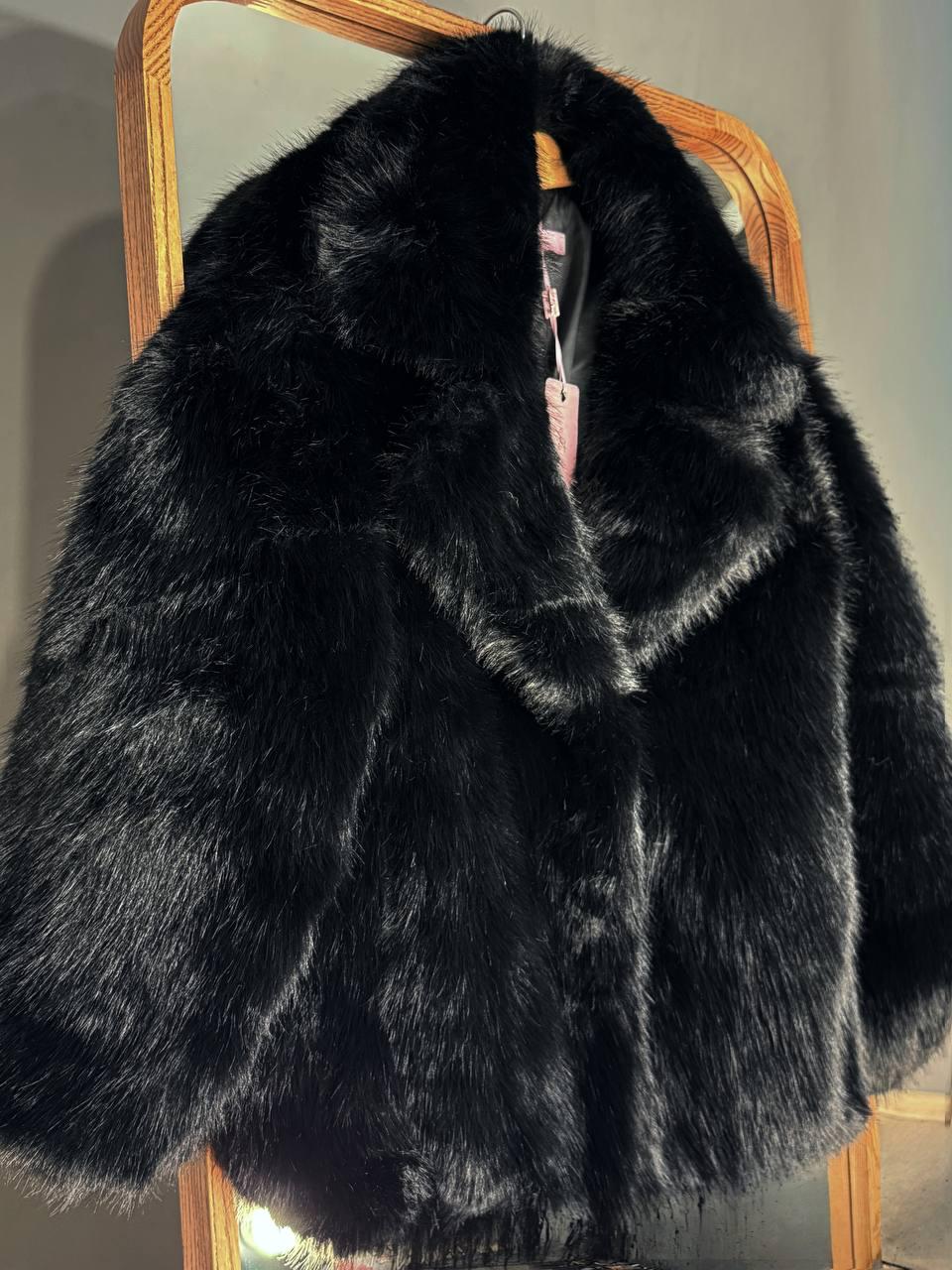 Шуба жіноча Fancy Matinee 5902 оверсайз з кишенями L Чорний (4843) - фото 5 Шуба жіноча Fancy Matinee 5902 оверсайз з кишенями L Чорний (4843) - фото 5