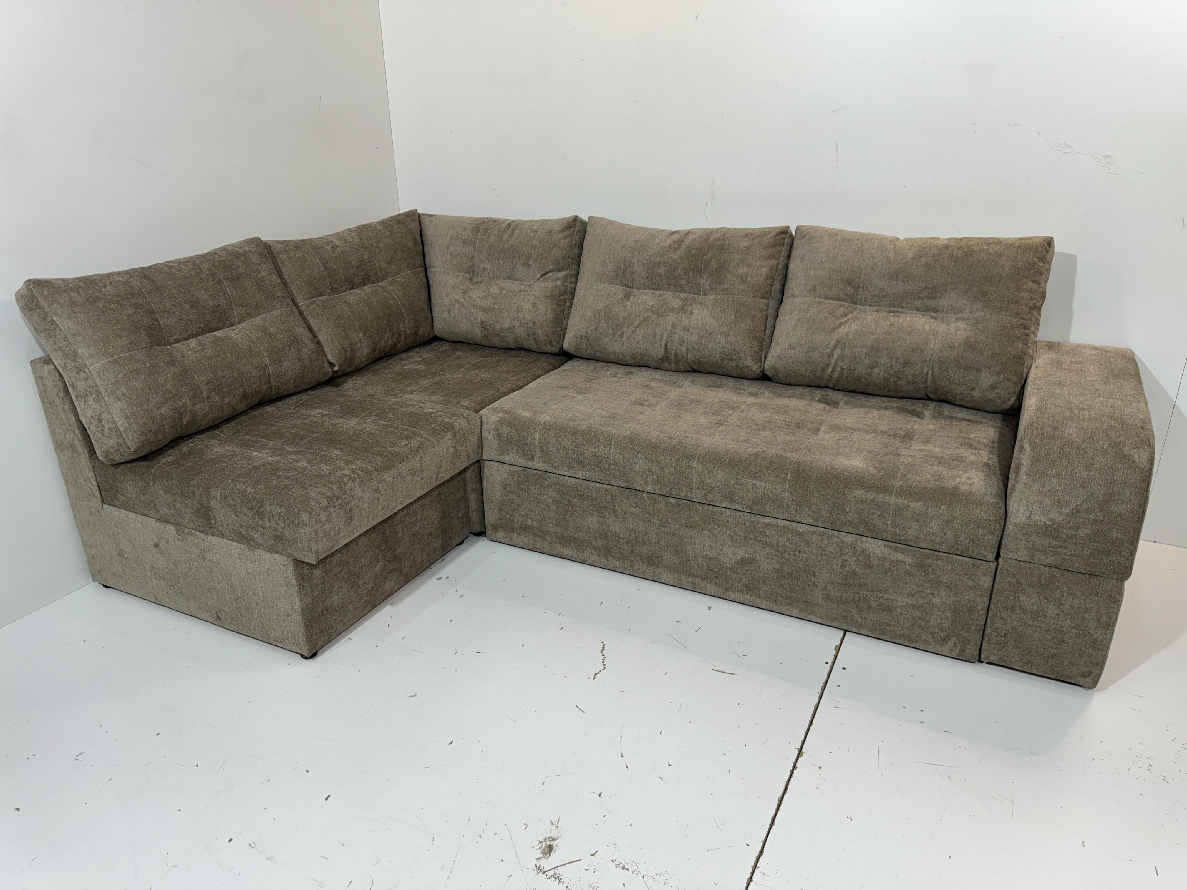 Диван кутовий Хілтон 162х264 см Сіро-коричневий