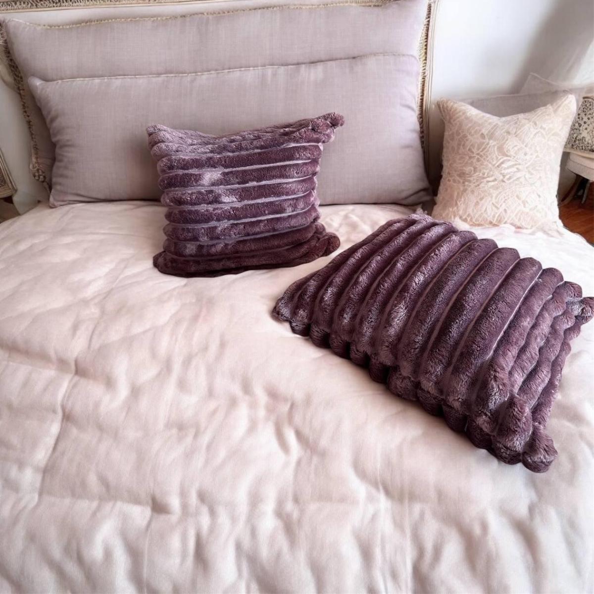 Наволочка на молнии Koloco Шарпей 50х50 см Фиолетовый (39341) - фото 3