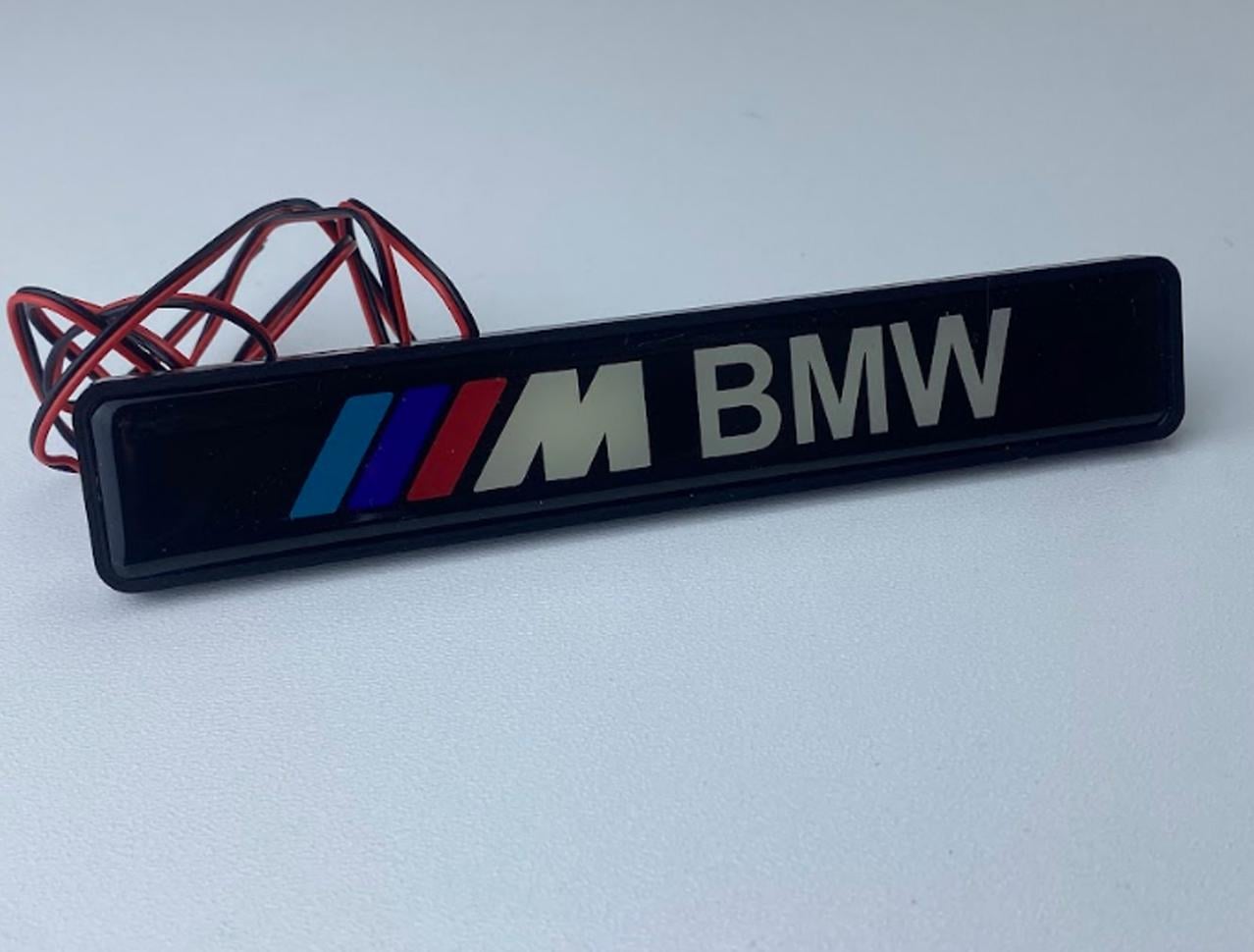 Эмблема на радиаторную решетку BMW M-Power с подсветкой (17697650)