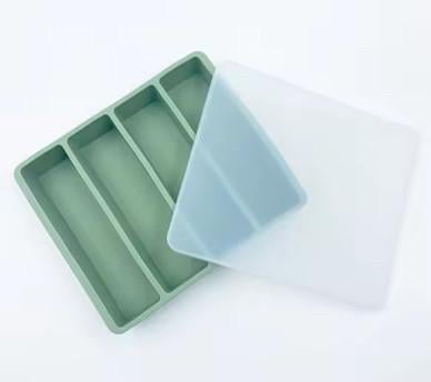 Форма силиконовая для льда Bar House прямоугольная 4 отверстия с крышкой 3,8 х 14 х 3,2 см Шалфей - фото 1 Форма силиконовая для льда Bar House прямоугольная 4 отверстия с крышкой 3,8 х 14 х 3,2 см Шалфей - фото 1