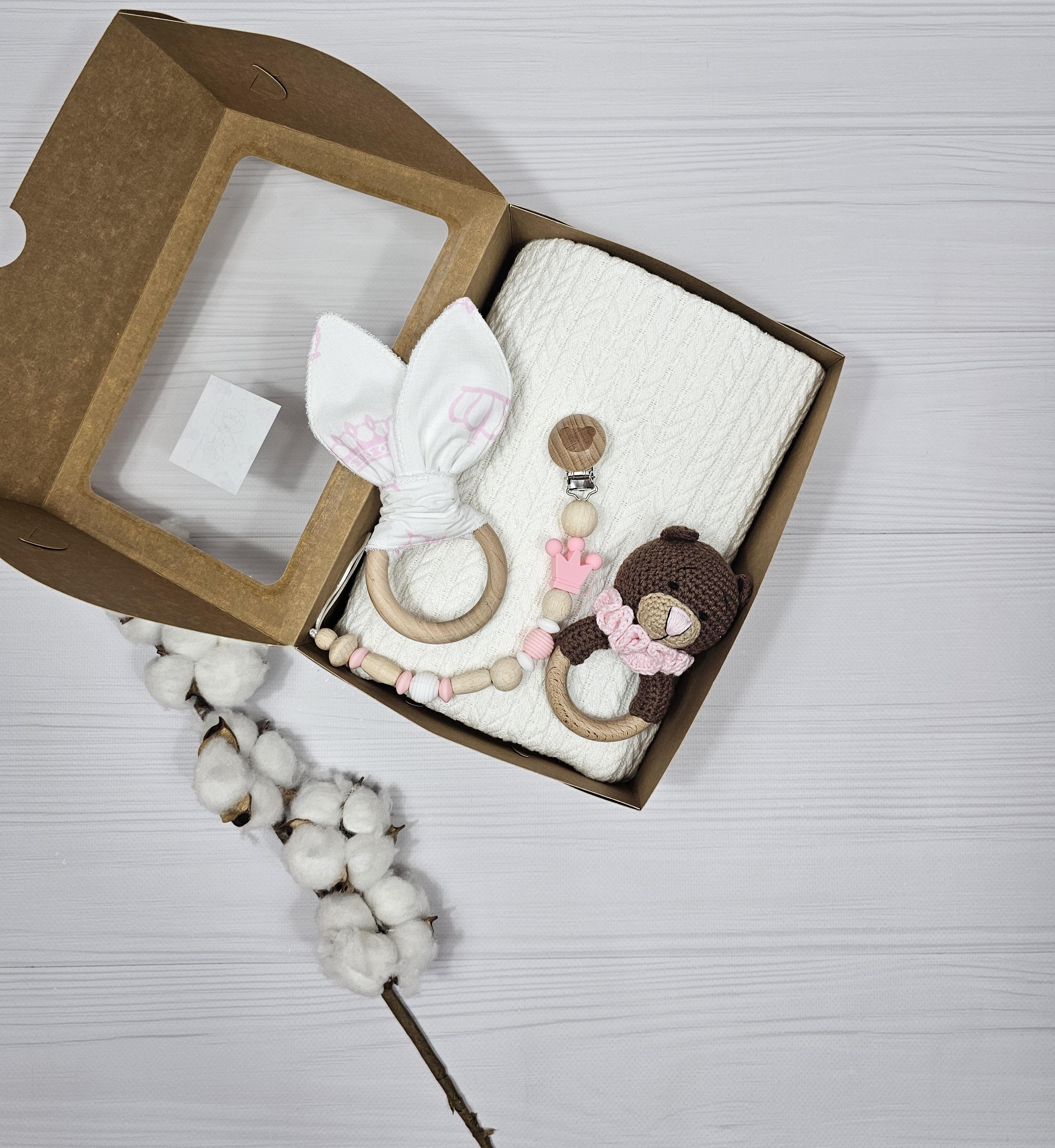 Набор для младенца с пледом a.l.babybox Молочный Набор для младенца с пледом a.l.babybox Молочный