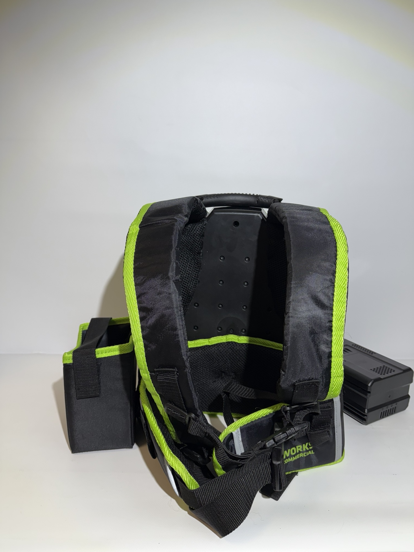Ранцевый аккумулятор GreenWorks GC82B10BP 82V 12,5 А и зарядке Cramer (15705) - фото 2