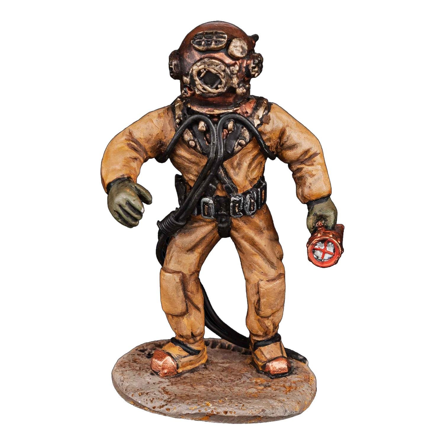 Статуэтка коллекционная раскрашенная Водолаз середины 20 века из металла и олова 6,5 см (42000234)