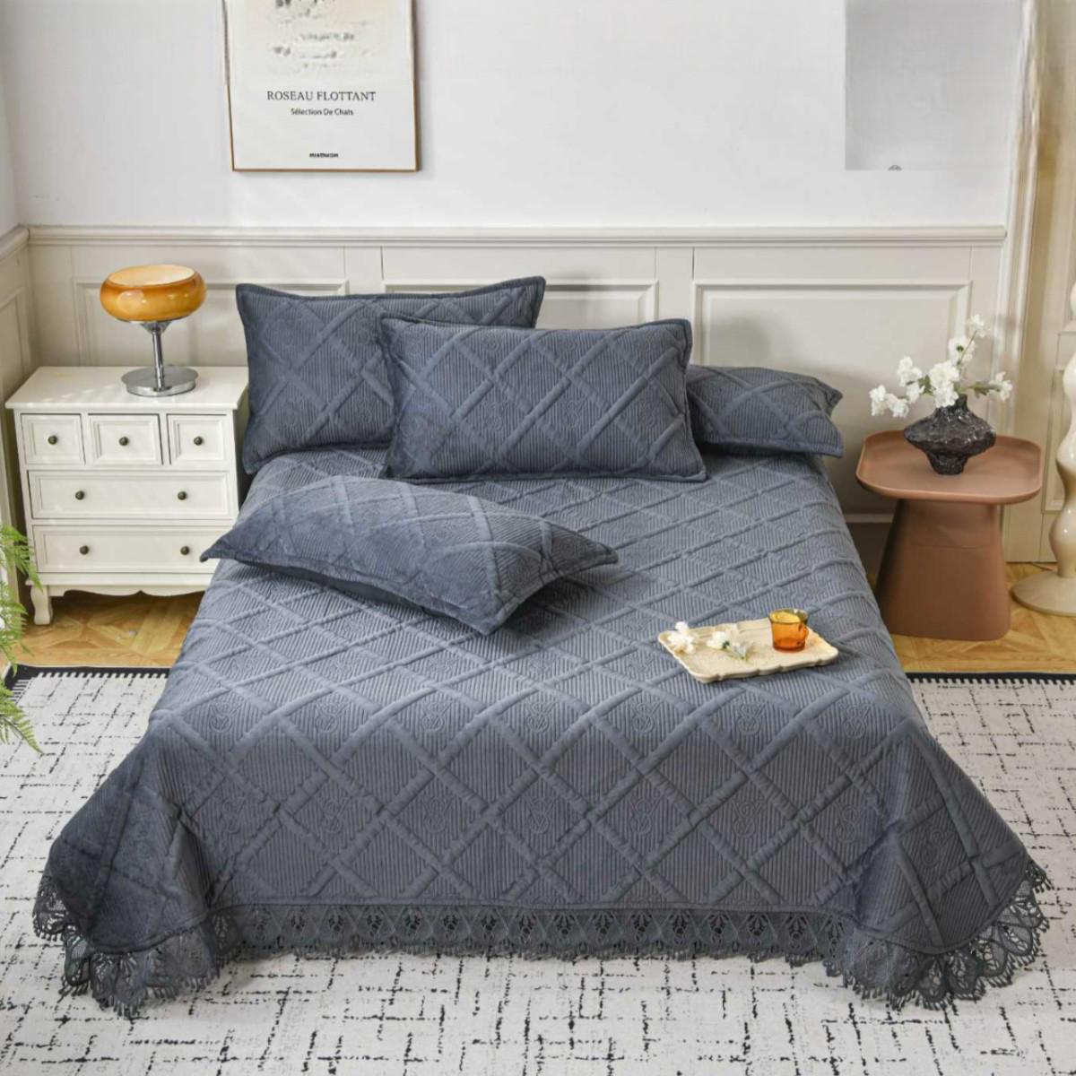 Покривало та 2 наволочки велюрове Koloco євро 230х250 см Темно-сірий (40402) - фото 1 Покривало та 2 наволочки велюрове Koloco євро 230х250 см Темно-сірий (40402) - фото 1