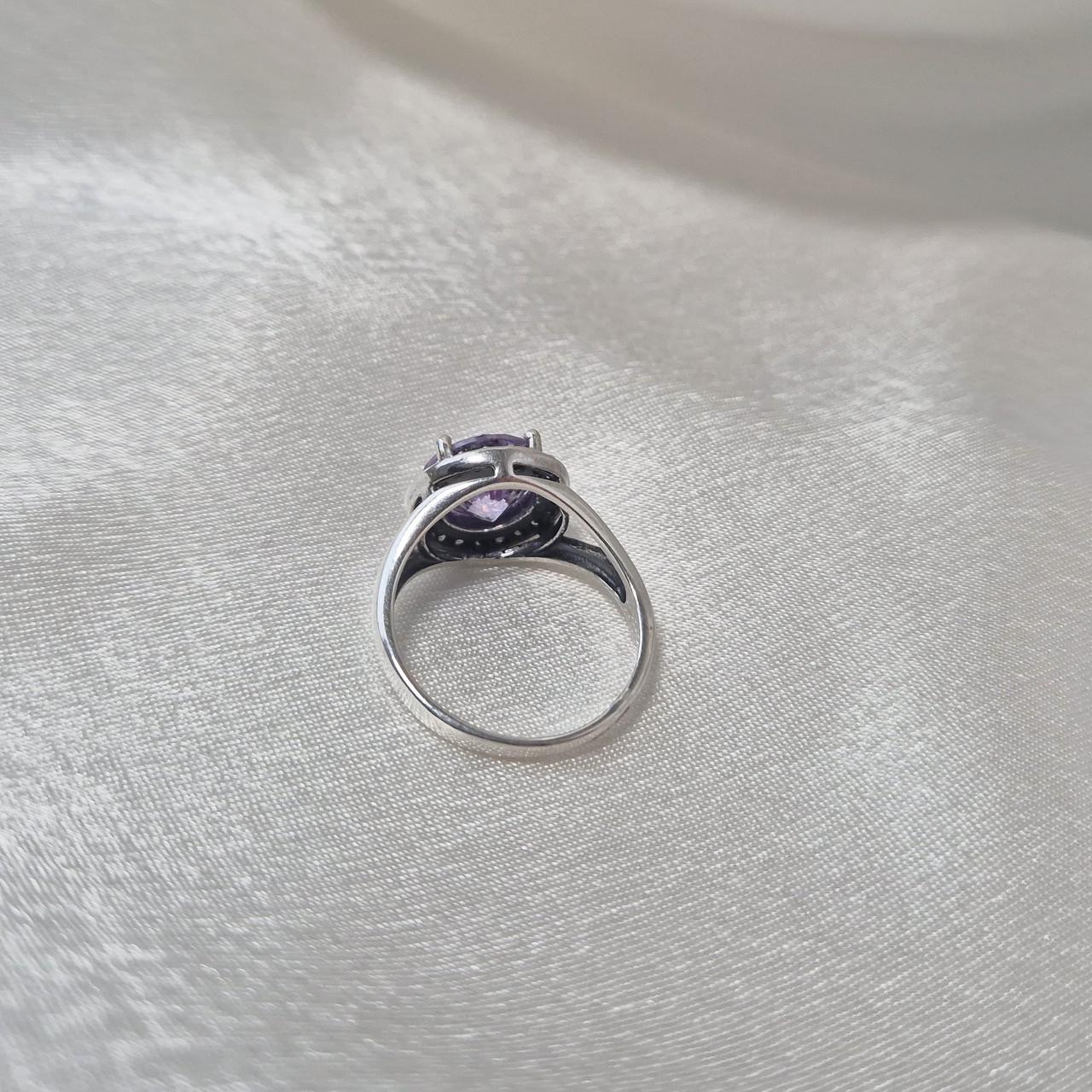 Каблучка Коло з лавандовим каменем срібло 925 проби чорнене р. 18,5 3,30 г (11085) - фото 7 Каблучка Коло з лавандовим каменем срібло 925 проби чорнене р. 18,5 3,30 г (11085) - фото 7