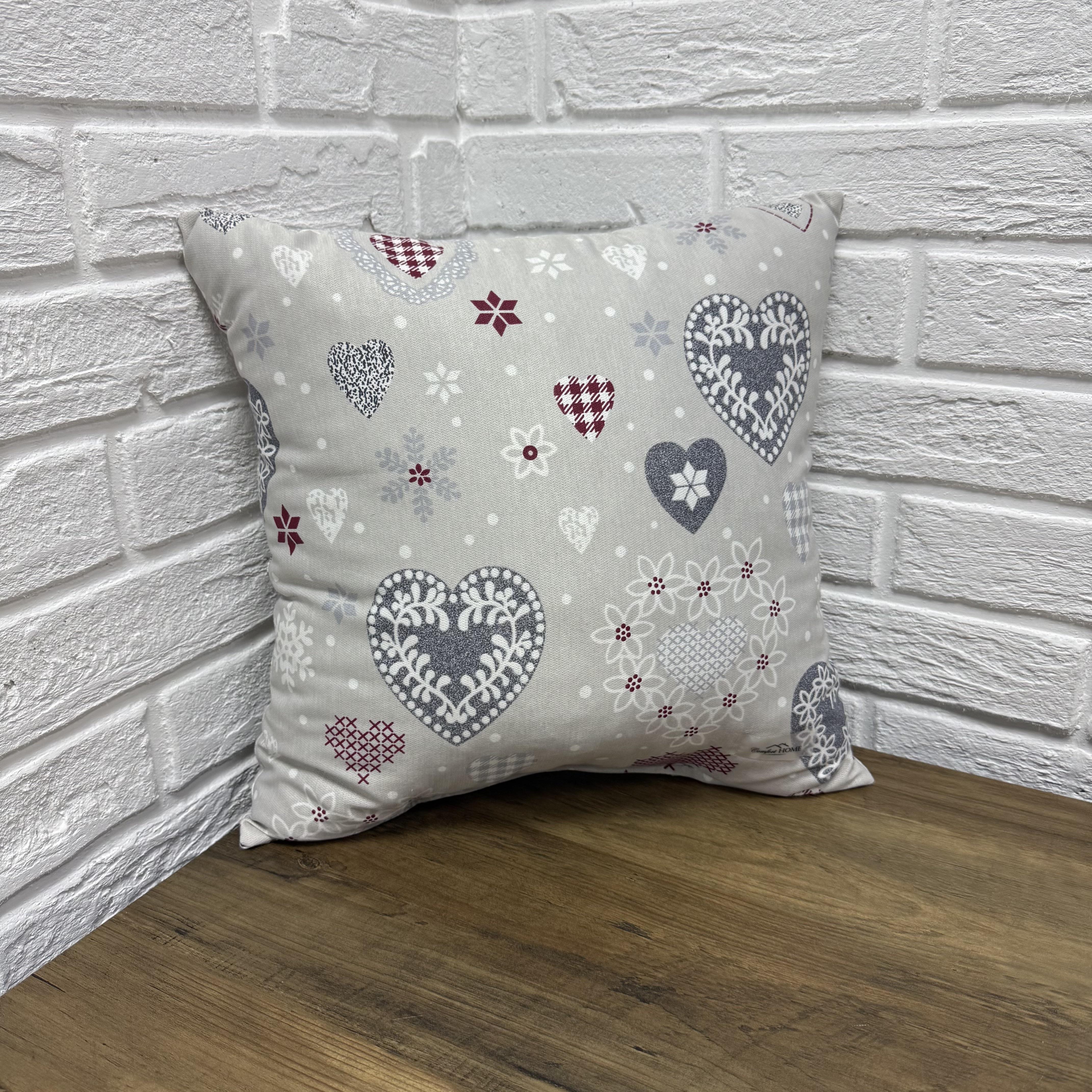 Подушка новогодняя Comfort Home X-mas Big Hearts Mix 40х40 см