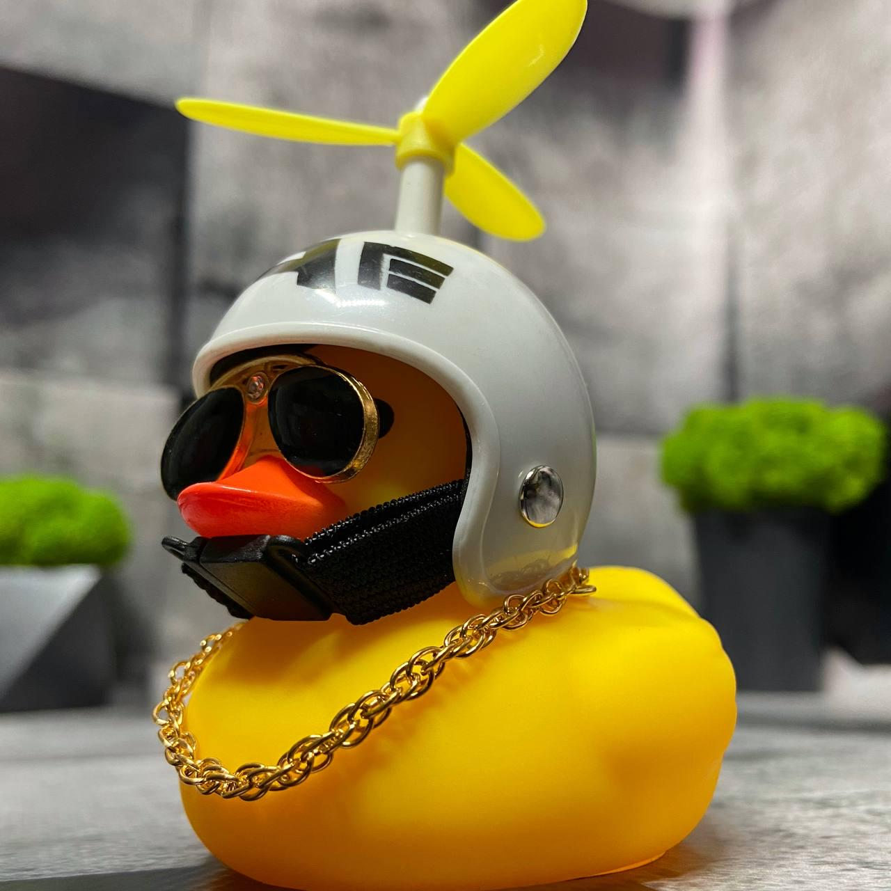 Автомобільна качка в шоломі Crazy Duck (00-760) - фото 1