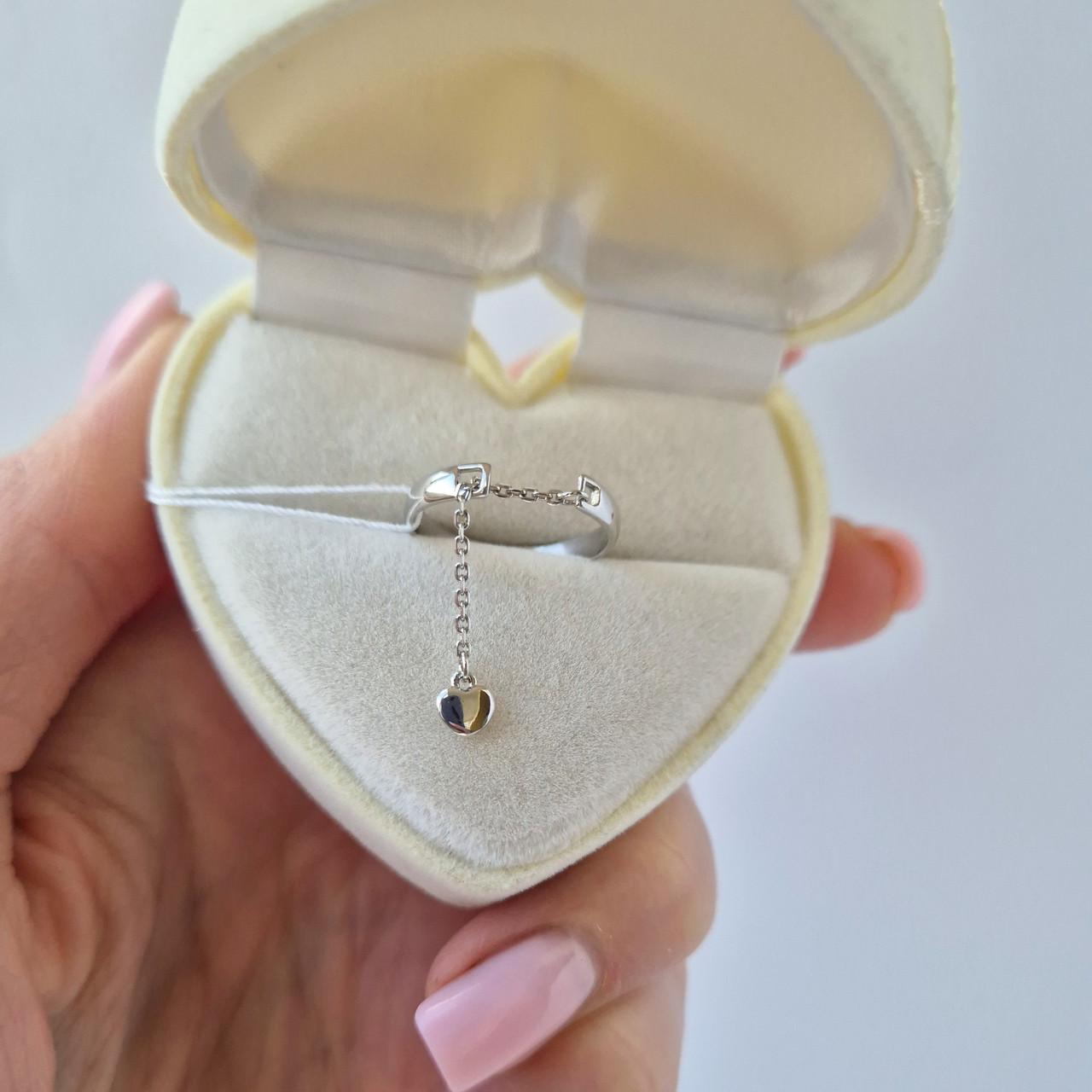 Срібна каблучка із Ланцюжком та Сердечком р. 16,5 925 проби родоване 1,35 г (81767) - фото 4 Срібна каблучка із Ланцюжком та Сердечком р. 16,5 925 проби родоване 1,35 г (81767) - фото 4