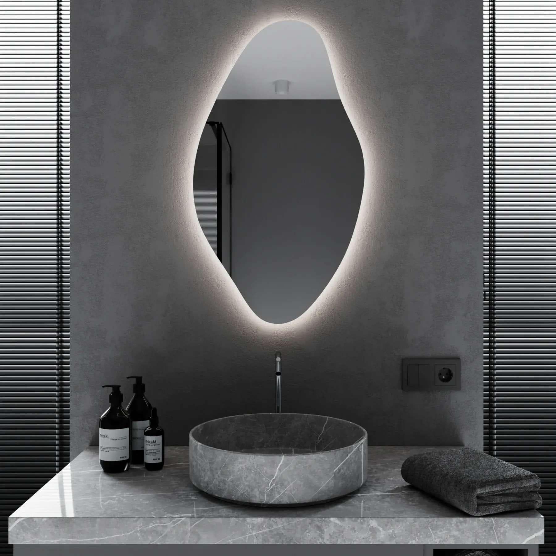 Зеркало для ванной комнаты Mironiks Zera фигурное с фоновой LED-подсветкой 900x500 мм (FR-MRKS-320130)