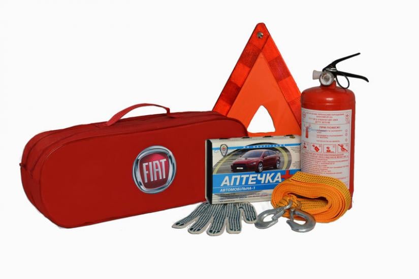 Набор автомобилиста Fiat аптечка/трос/огнетушитель 50х18х17 см Red (117952)