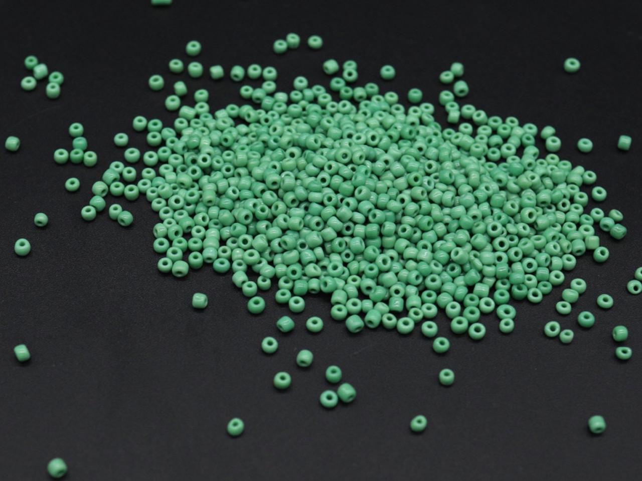 Бисер круглый с отверстием 3 мм 100 г Светло-зеленый (BS-032)