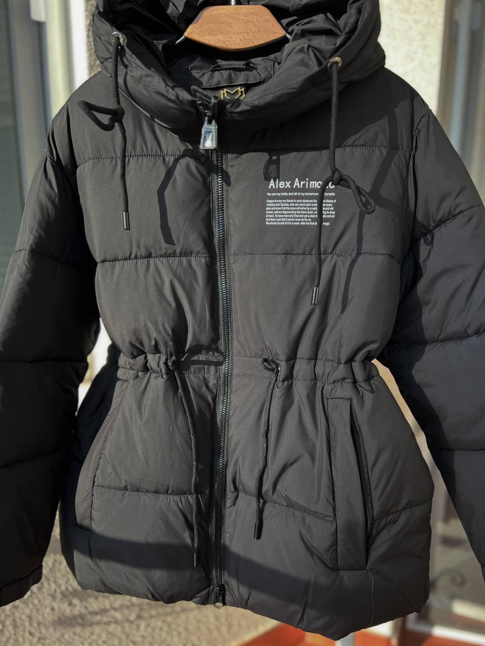 Куртка жіноча LADY YEP 9020 подовжена шнурок затяжка на талії напис на груді р. 44 Чорний (2803) - фото 2 Куртка жіноча LADY YEP 9020 подовжена шнурок затяжка на талії напис на груді р. 44 Чорний (2803) - фото 2