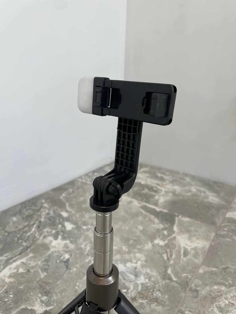 Селфи-палка Selfie Stick DF-01S с подсветкой и пультом для Android/IPhone Черный (26922902) - фото 8 Селфи-палка Selfie Stick DF-01S с подсветкой и пультом для Android/IPhone Черный (26922902) - фото 8