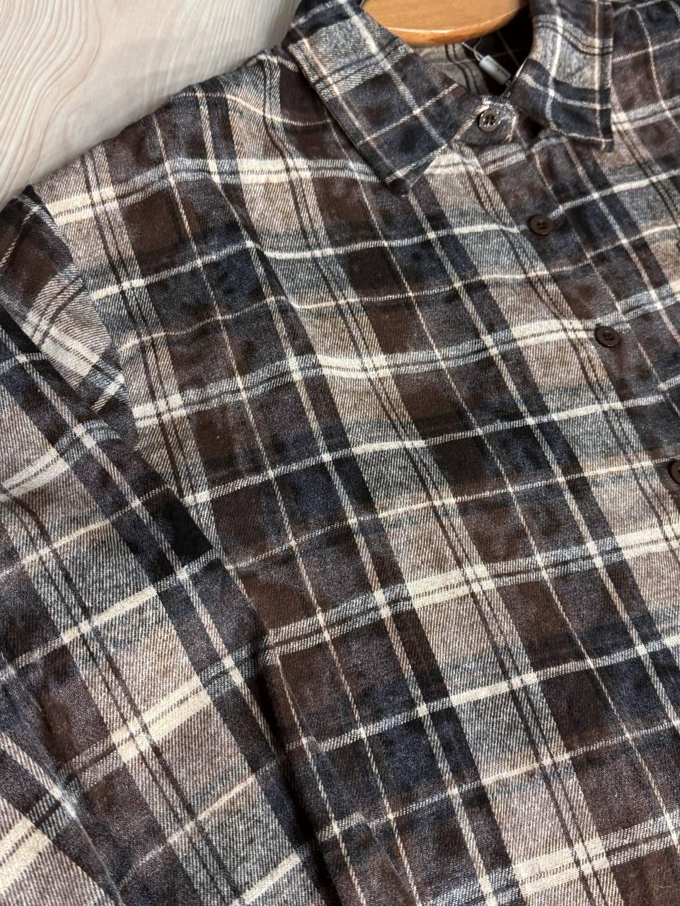 Сорочка жіноча YZY 7765 в клітинку оверсайз широка варена OS Темно-коричневий (4918) - фото 4 Сорочка жіноча YZY 7765 в клітинку оверсайз широка варена OS Темно-коричневий (4918) - фото 4