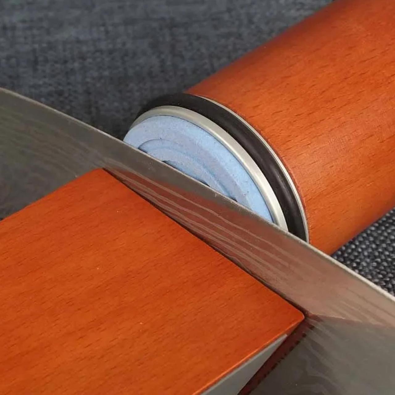 Алмазная роликовая точилка для ножей с магнитным угловым основанием 15° 18° 20° 22° уголы заточки - фото 3 Алмазная роликовая точилка для ножей с магнитным угловым основанием 15° 18° 20° 22° уголы заточки - фото 3