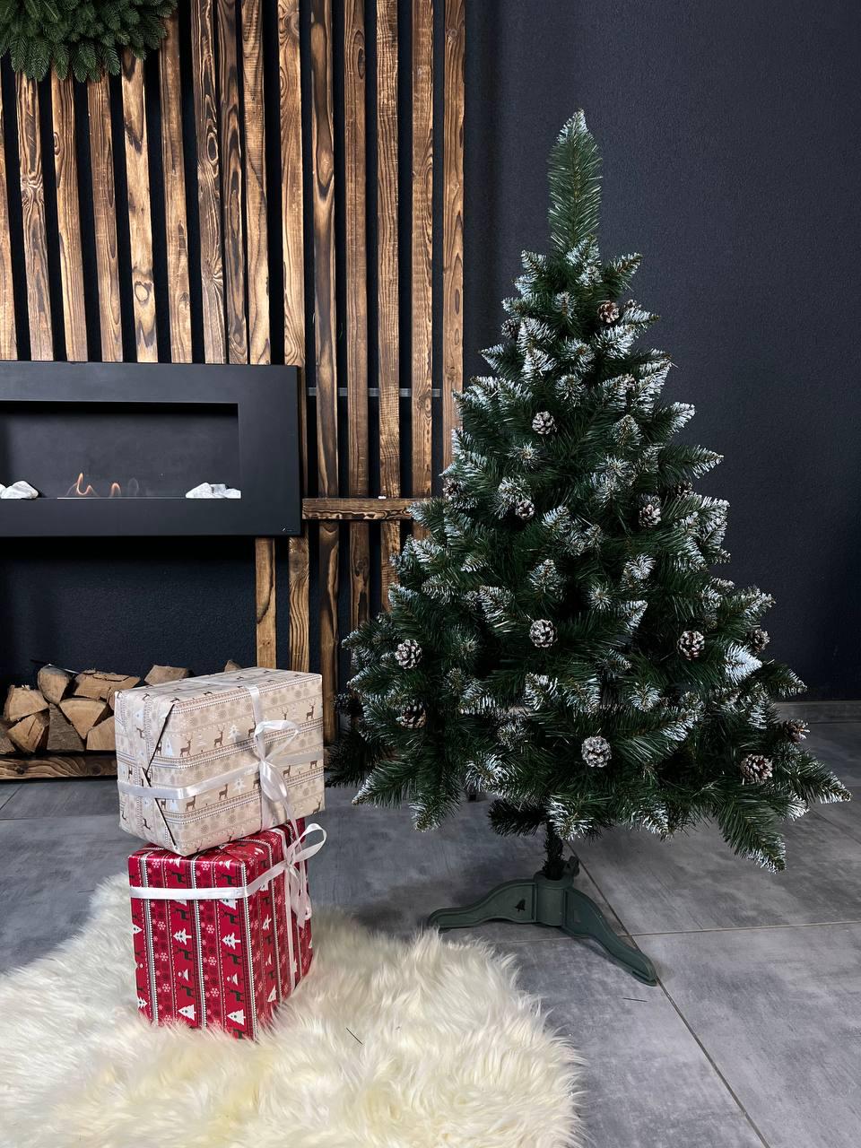 Штучна ялинка засніжена Елітна з шишками 1,3 м Зелений (YNK08164) - фото 1 Штучна ялинка засніжена Елітна з шишками 1,3 м Зелений (YNK08164) - фото 1