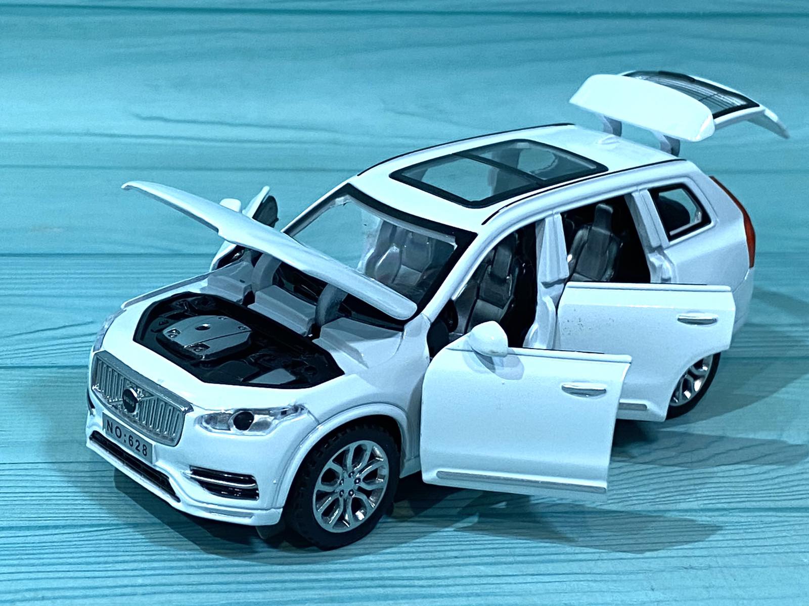 Машинка TK Union Group Volvo XC90 металл 1:32 Белый (35585W) - фото 5 Машинка TK Union Group Volvo XC90 металл 1:32 Белый (35585W) - фото 5