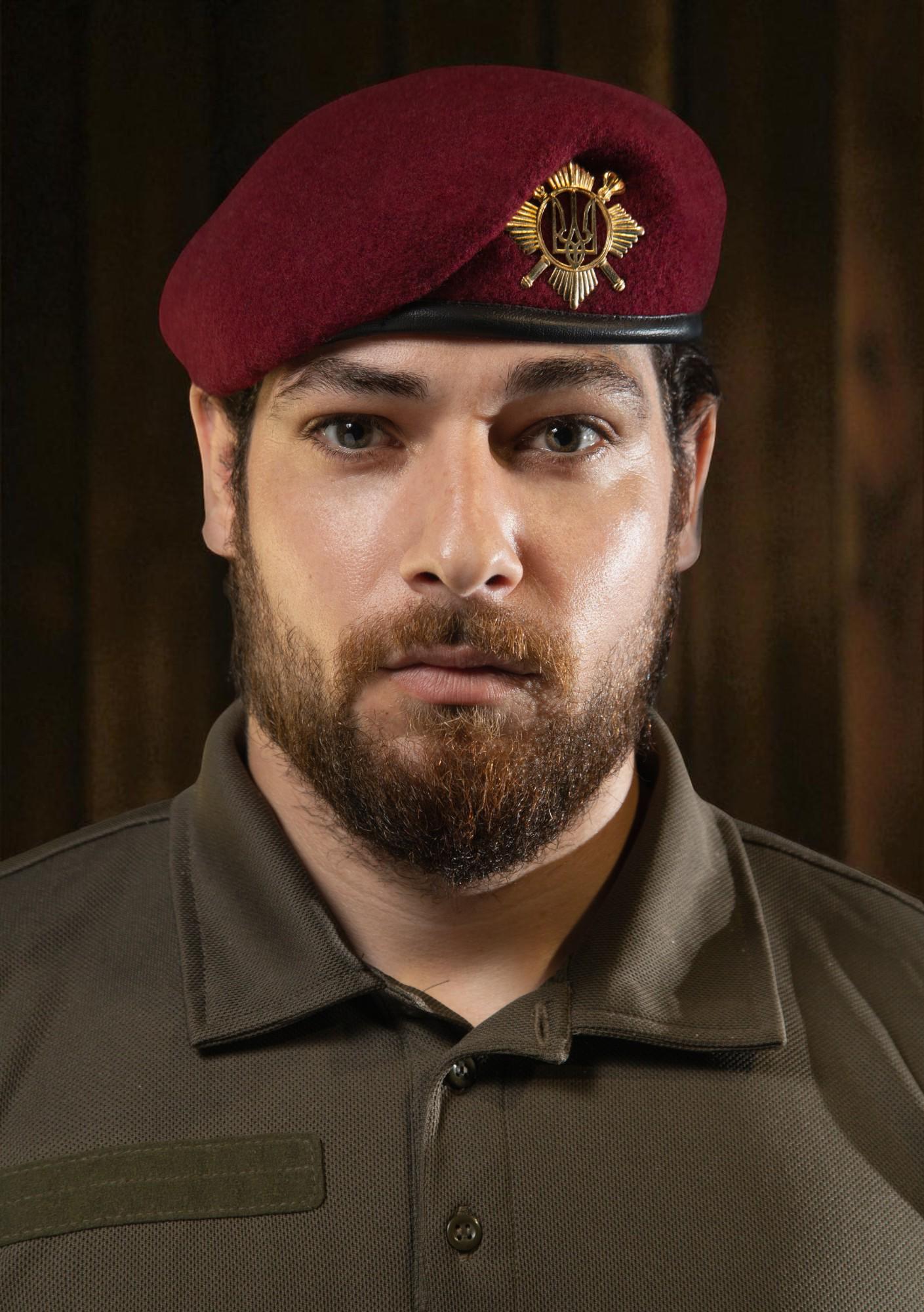 Берет Отдельная президентская бригада имени гетмана Богдана Хмельницкого M/55-56 см Малиновый (29045841) - фото 2 Берет Отдельная президентская бригада имени гетмана Богдана Хмельницкого M/55-56 см Малиновый (29045841) - фото 2