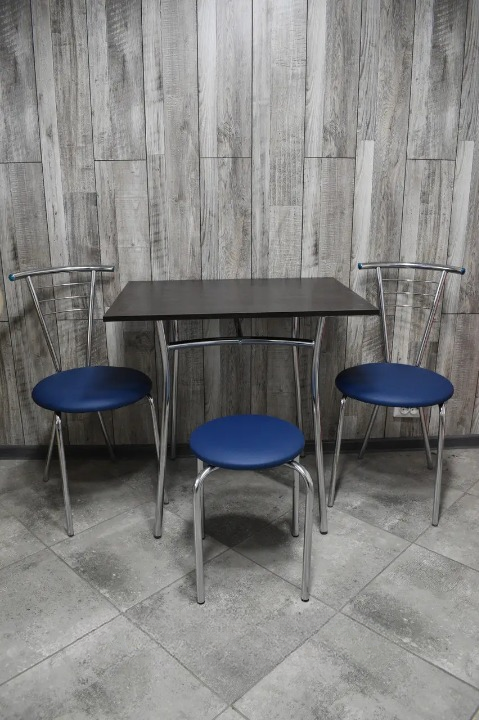 Кухонний комплект Тіна Тріо стіл/стільці 2 шт./табурет в хром-корпусі 60х80х75 см Чорний/Синій (28374244)