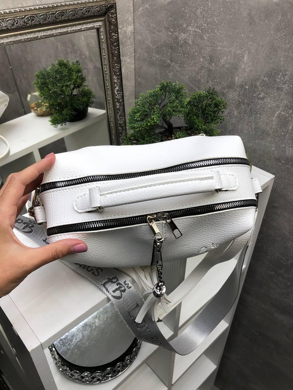 Сумка кросс боди через плечо из экокожи женская вместительная с широким ремнем Белый - фото 6 Сумка кросс боди через плечо из экокожи женская вместительная с широким ремнем Белый - фото 6