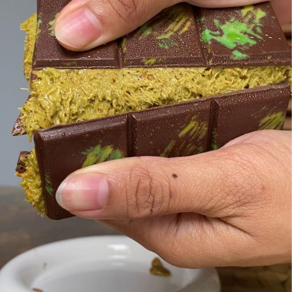 Шоколад дубайський Fix з пастою та кадаїфі з фісташками 200 г (2453087571) - фото 5 Шоколад дубайський Fix з пастою та кадаїфі з фісташками 200 г (2453087571) - фото 5