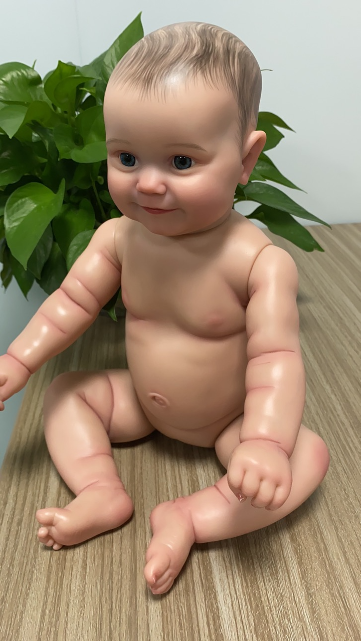 Кукла силиконовая Реборн девочка Лиана реалистичная с аксессуарами можно купать 50 см - фото 4 Кукла силиконовая Реборн девочка Лиана реалистичная с аксессуарами можно купать 50 см - фото 4