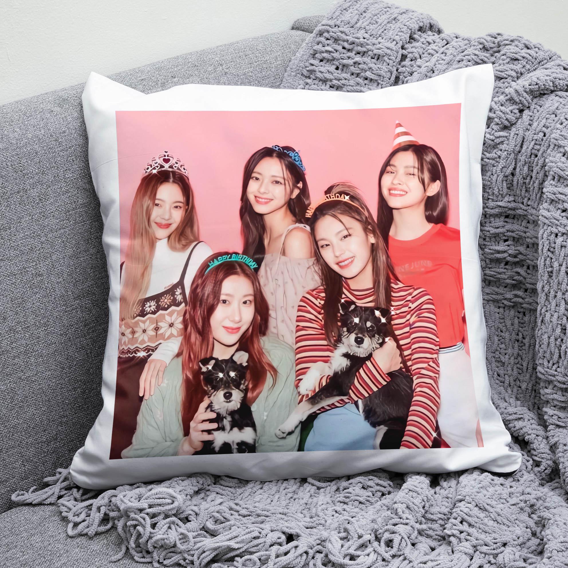 Плюшева подушка квадрат із принтом K-Pop Itzy «2