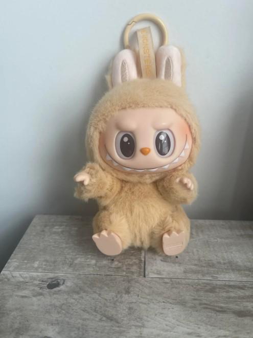 Іграшка-брелок Labubu The Monsters have a seat сюрприз фігурка 15 см (2104618546) - фото 7