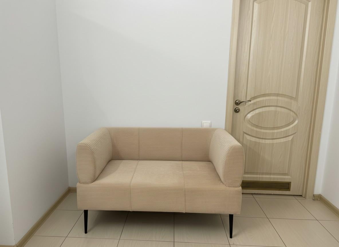 Диван офисный Tobi Sho Бенно-1 с подлокотниками велюр вельвет 1200х720х750 мм Lotus 09/DK Beige