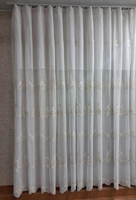 Гардина из искусственного батиста с вышивкой кордовой нитью и стразами 400х270 см