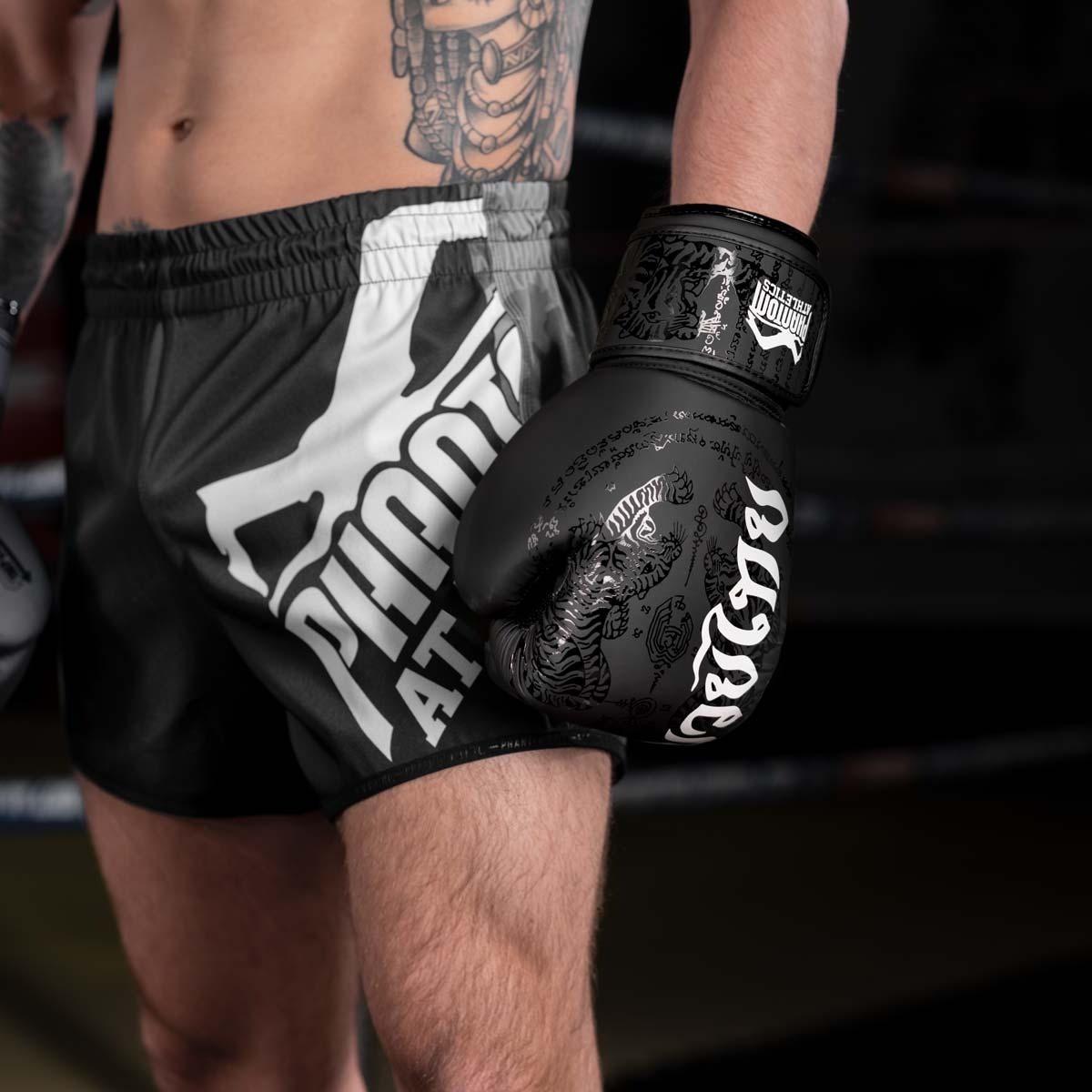 ᐉ Перчатки боксерские Phantom Muay Thai 16 унций с бинтами Black ...