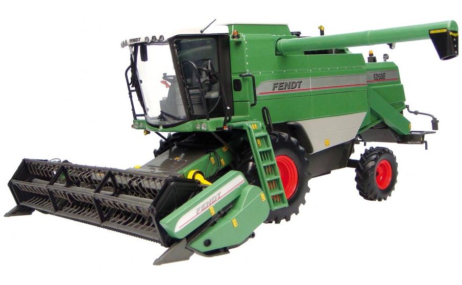 Комбайн Universal Hobbies Fendt 5255 L модель 1:32 (4193)