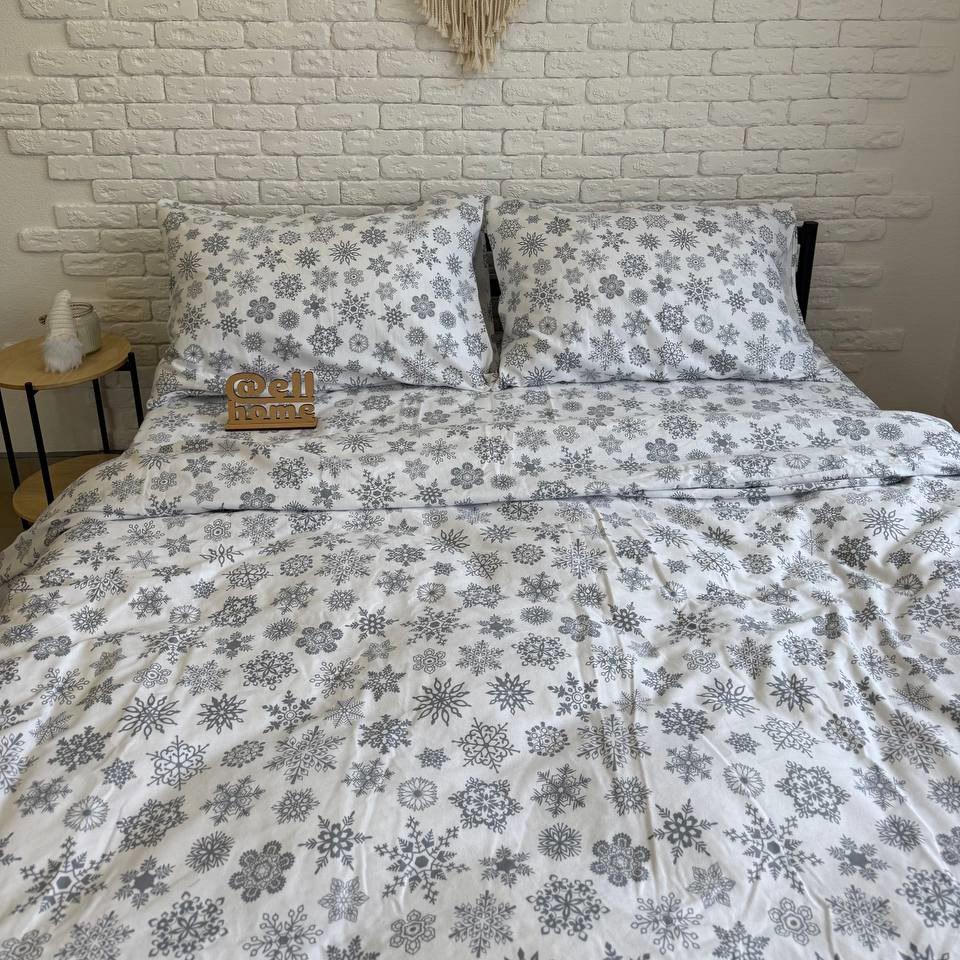 Комплект постельного белья Ell Home Снежинки фланель семейный наволочки 50x70 см/70x70 см Белый (29288995) - фото 4 Комплект постельного белья Ell Home Снежинки фланель семейный наволочки 50x70 см/70x70 см Белый (29288995) - фото 4