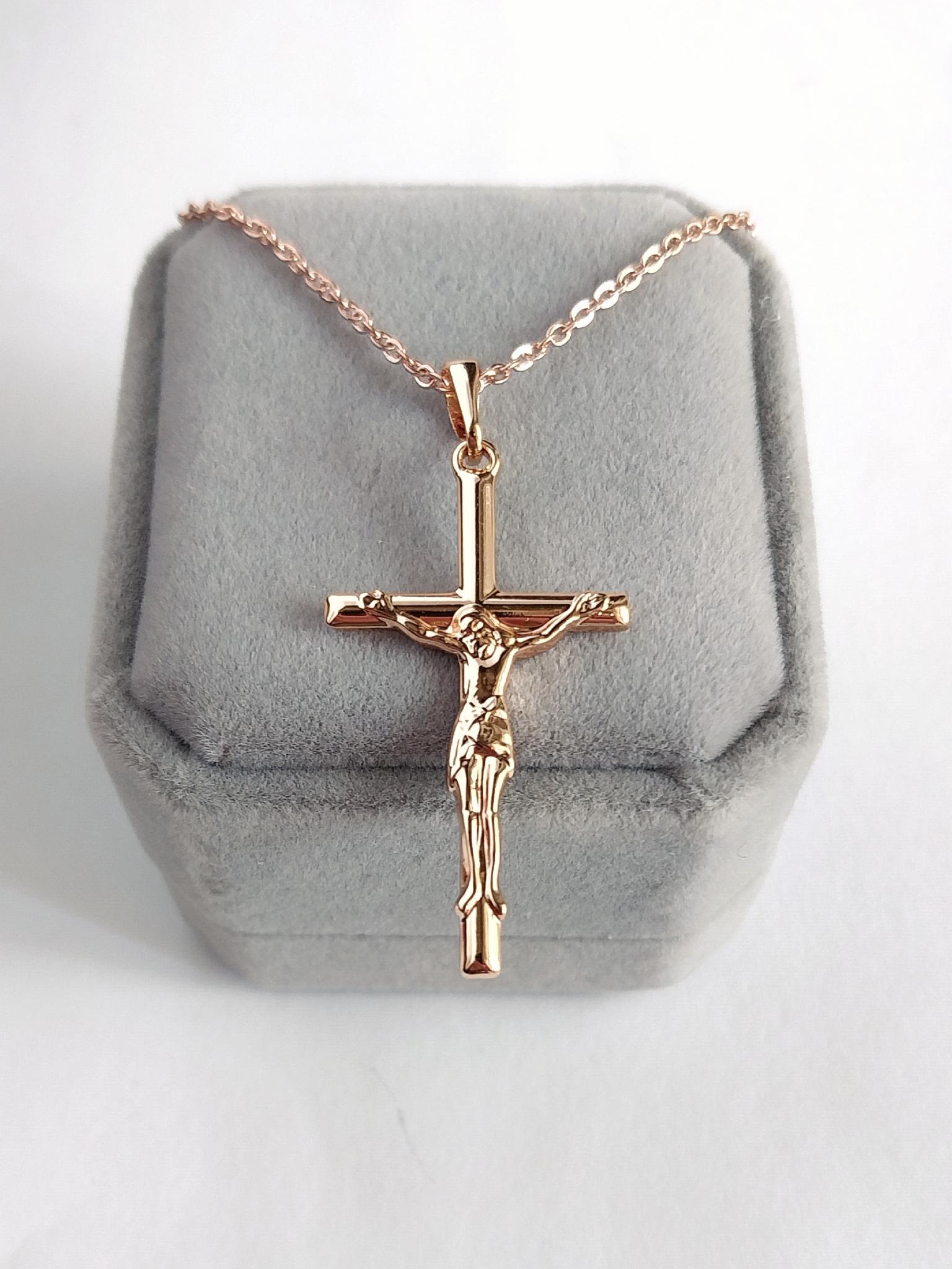 Крестик Xuping Jewelry с распятием на цепочке из медицинской стали и покрыт золотом 18К (16230)