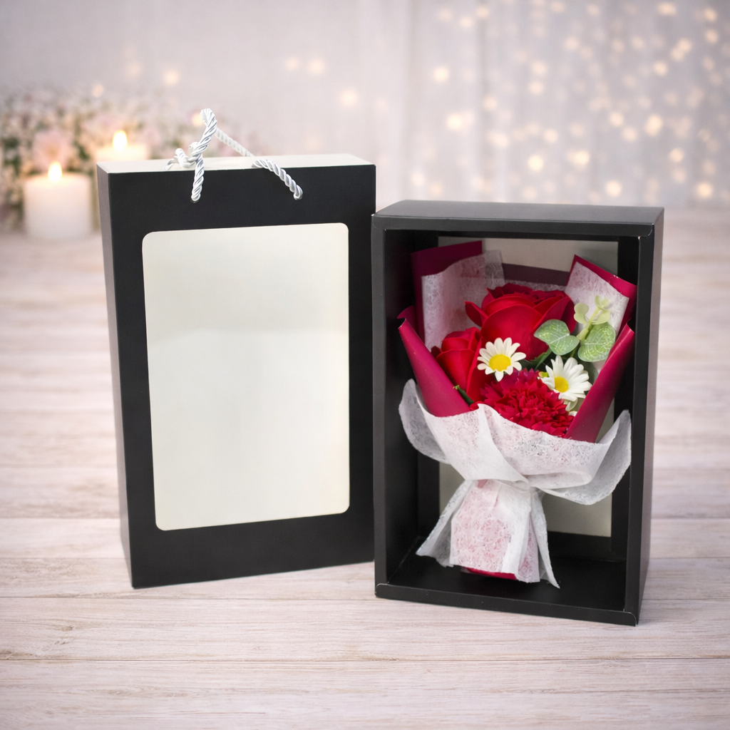Букет із мила в подарунковій коробці з пакетом Червоний (06-F-7672r)